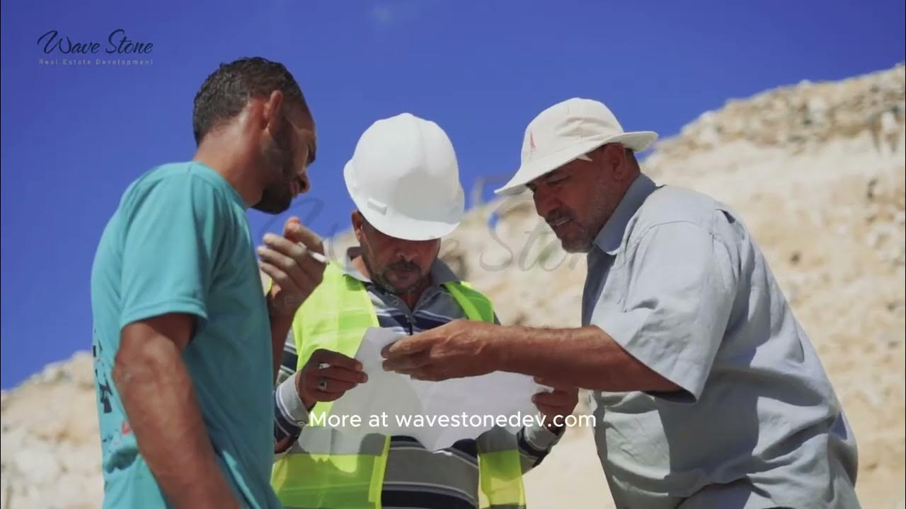 صورة مهندسين الموقع في بدايه اعمال الانشائات